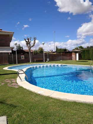 Foto 1 de Xalet en lloguer a Almajada-Ravel de 4 habitacions amb terrassa i piscina
