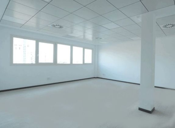 Foto 2 de Alquiler de oficina en Campanar de 135 m²