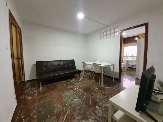 Foto 1 de Pis en lloguer a calle Pedro Antonio de Alarcón de 5 habitacions amb terrassa i mobles