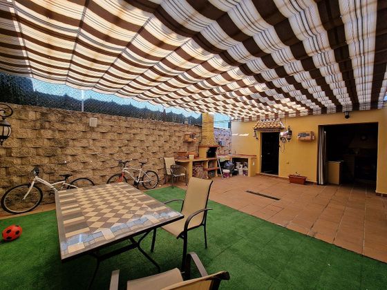 Foto 2 de Casa en venta en Espartinas de 5 habitaciones con piscina y garaje