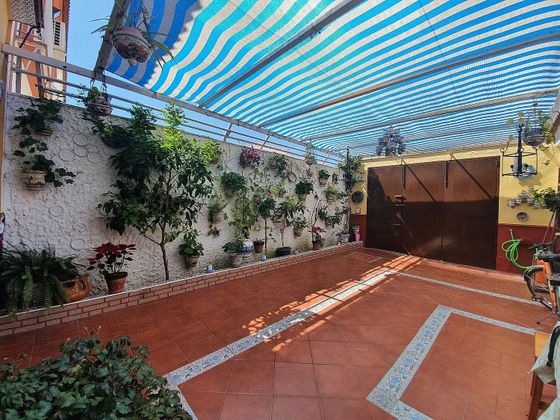 Foto 1 de Venta de casa adosada en Benacazón de 4 habitaciones con terraza y garaje