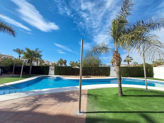 Foto 2 de Piso en venta en Playa de Granada de 3 habitaciones con piscina y garaje