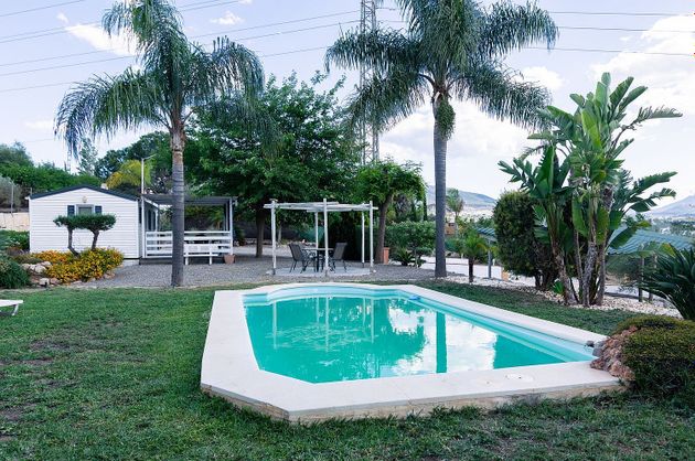 Foto 1 de Xalet en lloguer a Alhaurín el Grande de 2 habitacions amb piscina i jardí