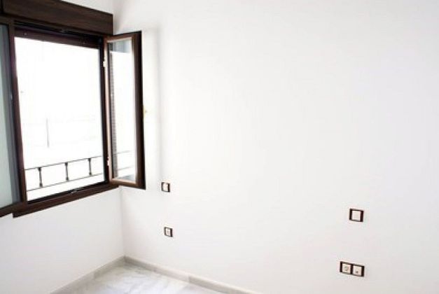 Foto 2 de Piso en venta en Cruz Roja de 2 habitaciones con ascensor