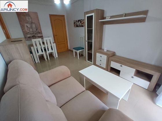 Foto 1 de Piso en alquiler en Santa Aurelia de 3 habitaciones con terraza y muebles