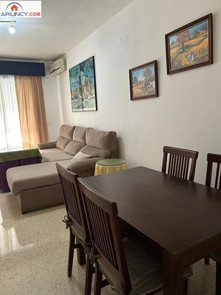 Foto 1 de Alquiler de piso en Pino Montano - Consolación - Las Almenas de 3 habitaciones con piscina y aire acondicionado