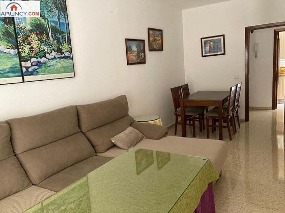 Foto 2 de Alquiler de piso en Pino Montano - Consolación - Las Almenas de 3 habitaciones con piscina y aire acondicionado