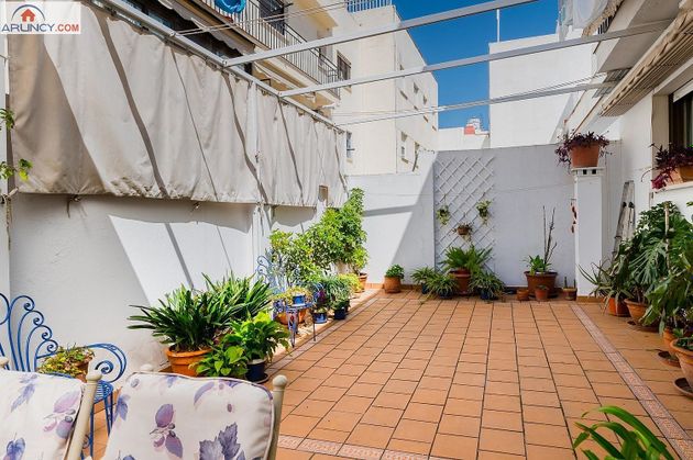 Foto 2 de Pis en venda a Nervión de 2 habitacions amb garatge i balcó