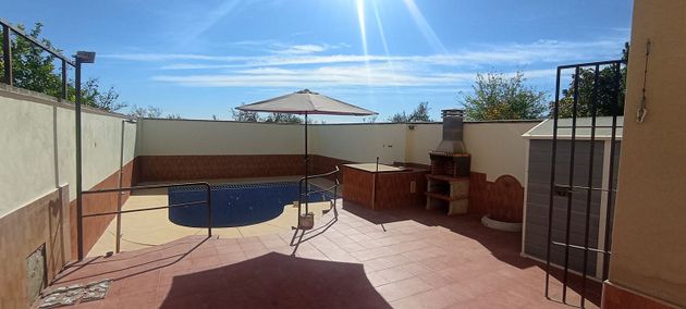 Foto 1 de Casa en lloguer a urbanización Las Viñas de 4 habitacions amb piscina i garatge