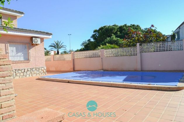 Foto 2 de Xalet en venda a Zona Galúa-Calnegre de 4 habitacions amb terrassa i piscina