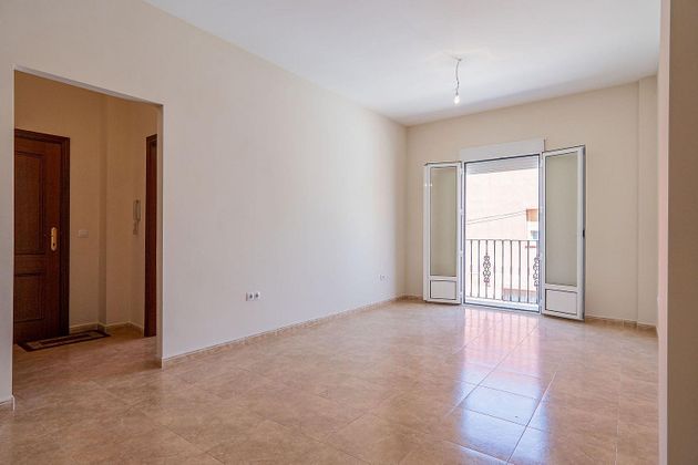 Foto 1 de Piso en venta en Villanueva de Algaidas de 3 habitaciones con balcón y ascensor