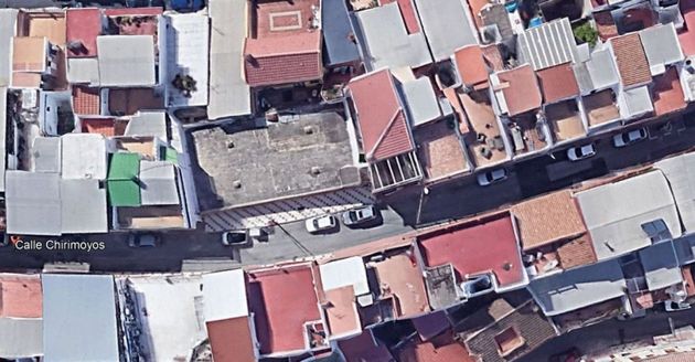 Foto 2 de Venta de terreno en calle Chirimoyos de 221 m²