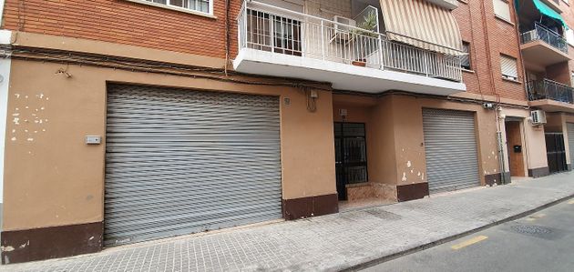 Foto 2 de Local en alquiler en calle Benimodo de 58 m²