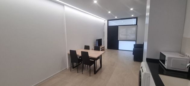 Foto 2 de Alquiler de piso en calle De Ricardo Alós Bailach de 1 habitación con muebles y aire acondicionado