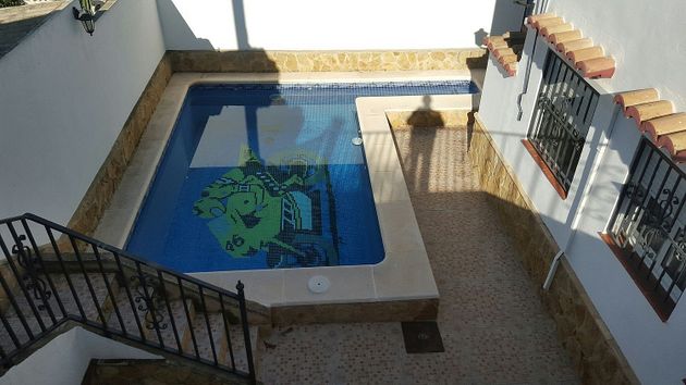 Foto 1 de Casa en lloguer a Moncada de 4 habitacions amb terrassa i piscina