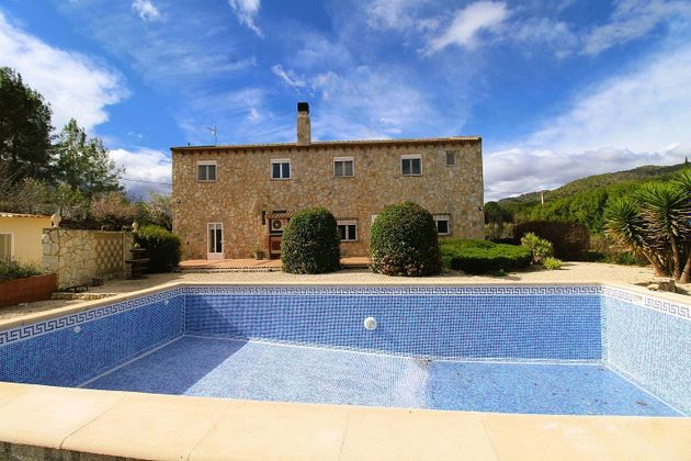 Foto 1 de Xalet en venda a Olleria (l´) de 6 habitacions amb terrassa i piscina