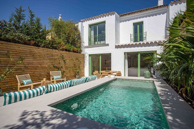 Foto 2 de Casa adossada en venda a urbanización Cortijo Blanco de 4 habitacions amb terrassa i piscina