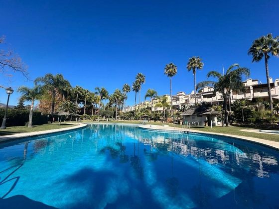 Foto 1 de Casa en lloguer a urbanización Guadalmina Baja de 3 habitacions amb terrassa i piscina