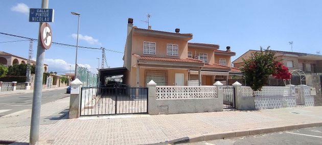 Foto 1 de Venta de dúplex en calle Pintor Francisco Bayeu de 4 habitaciones con terraza y jardín