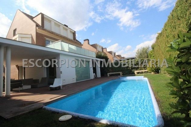 Foto 1 de Alquiler de chalet en Mas Camarena de 5 habitaciones con terraza y piscina