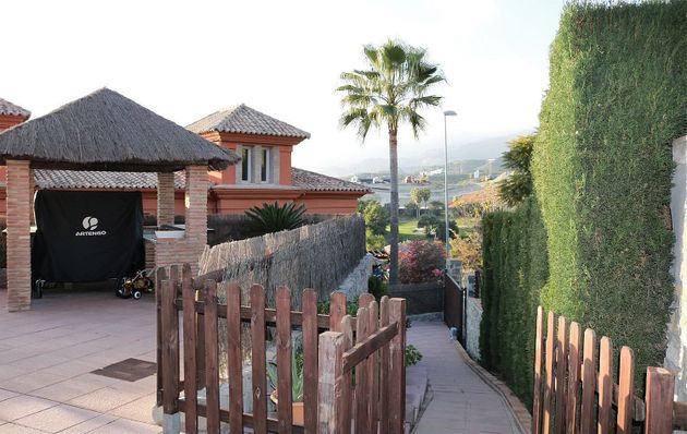 Foto 1 de Xalet en venda a Los Monteros - Bahía de Marbella de 3 habitacions amb terrassa i piscina