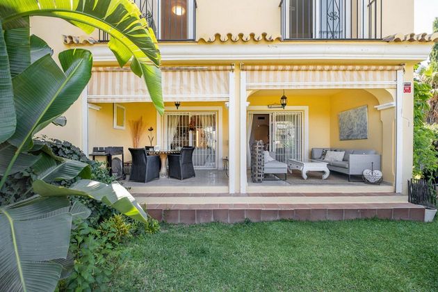 Foto 1 de Casa adossada en venda a Riviera del Sol de 3 habitacions amb terrassa i piscina