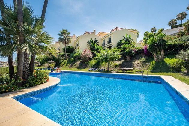 Foto 2 de Casa adossada en venda a Riviera del Sol de 3 habitacions amb terrassa i piscina