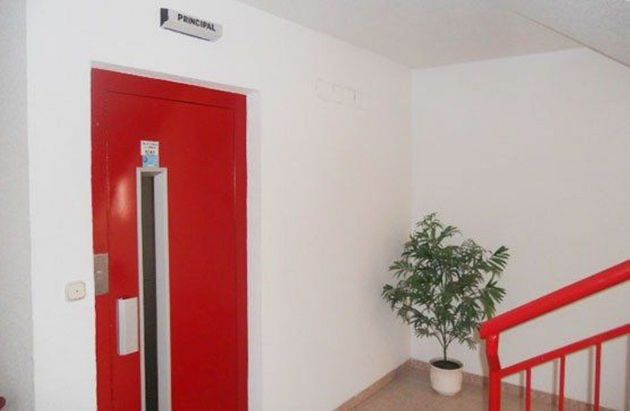 Foto 2 de Pis en venda a Calasparra de 3 habitacions amb terrassa i ascensor