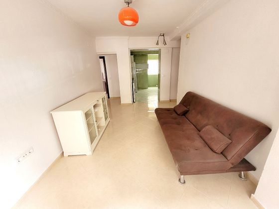 Foto 1 de Venta de piso en Poligono Norte - Villegas - La Fontanilla de 2 habitaciones con calefacción