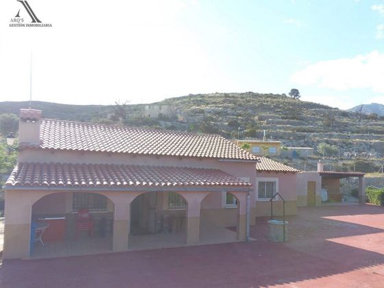 Foto 2 de Xalet en venda a Pueblo Español-Coveta Fumá de 3 habitacions amb terrassa i jardí