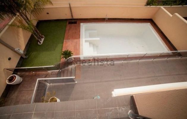 Foto 2 de Casa en alquiler en Ciudad Jardín de 3 habitaciones con terraza y piscina