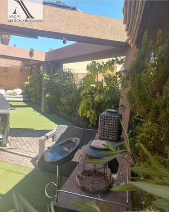Foto 1 de Àtic en venda a Florida Baja de 2 habitacions amb terrassa i jardí