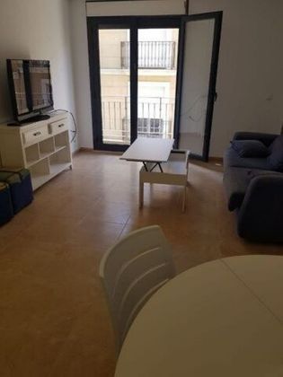 Foto 1 de Pis en lloguer a Centro - Alicante de 2 habitacions amb terrassa i mobles