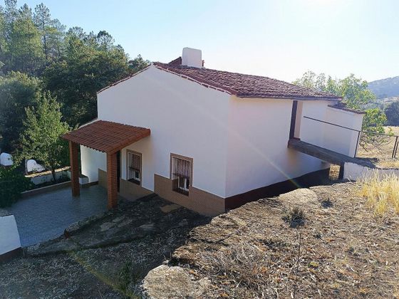 Foto 1 de Casa rural en venda a Fuentes de León de 2 habitacions amb terrassa i piscina