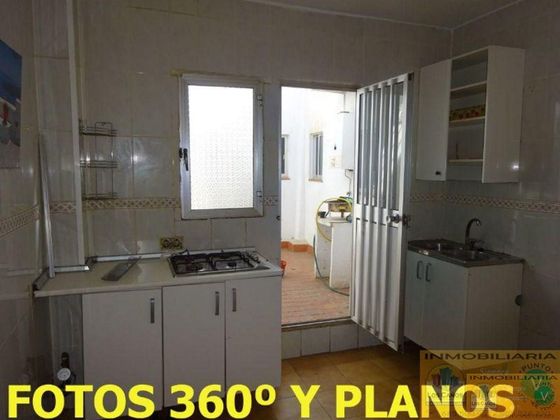 Foto 1 de Venta de casa en Torreblanca de 6 habitaciones y 376 m²