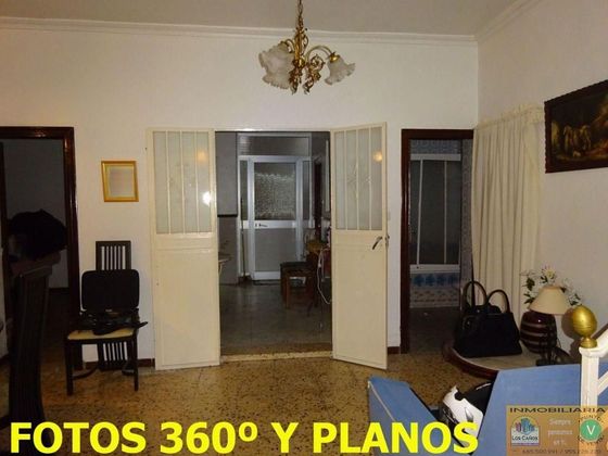 Foto 1 de Venta de casa en Torreblanca de 5 habitaciones con balcón