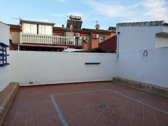 Foto 1 de Casa adossada en venda a calle Villanueva del Ariscal de 3 habitacions amb terrassa i balcó