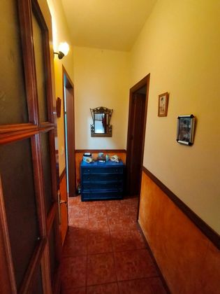 Foto 2 de Casa adossada en venda a calle Carmen de 4 habitacions amb terrassa i aire acondicionat