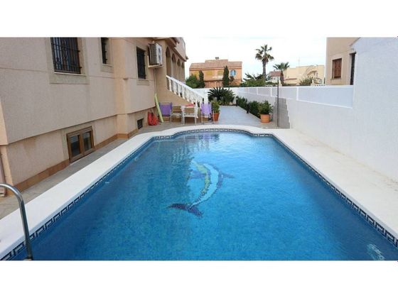 Foto 1 de Venta de chalet en calle Poligono y de 5 habitaciones con terraza y piscina