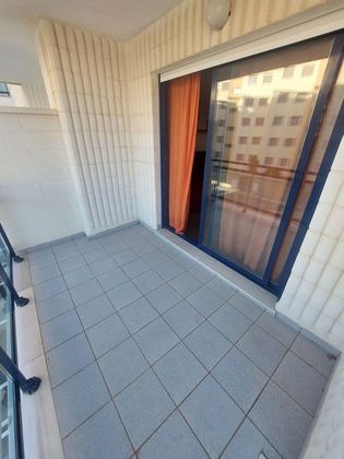 Foto 2 de Venta de piso en calle Roger de Lauria de 2 habitaciones con terraza y piscina