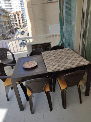 Foto 2 de Piso en venta en calle Llaurí de 3 habitaciones con terraza y piscina