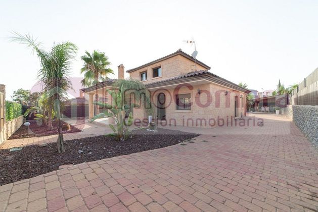 Foto 2 de Chalet en venta en La Alcayna de 3 habitaciones con terraza y piscina