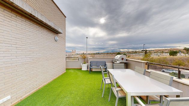 Foto 2 de Àtic en venda a calle Constanza Aviles de 4 habitacions amb terrassa i piscina