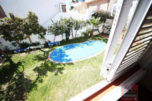 Foto 1 de Venta de casa en calle Europa de 3 habitaciones con terraza y piscina