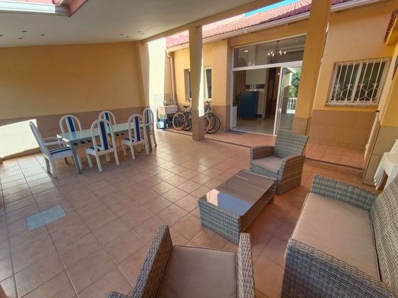 Foto 2 de Casa adosada en venta en La Malva-rosa de 3 habitaciones con terraza y garaje