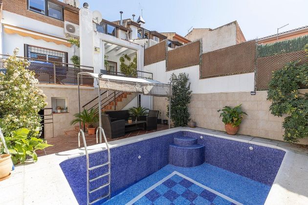 Foto 1 de Casa en venda a calle De María Zambrano de 3 habitacions amb terrassa i piscina
