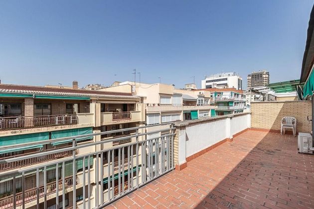 Foto 2 de Venta de piso en calle María Luisa de Dios de 4 habitaciones con terraza y balcón