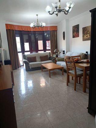 Foto 2 de Piso en venta en Melilla de 3 habitaciones con piscina y garaje