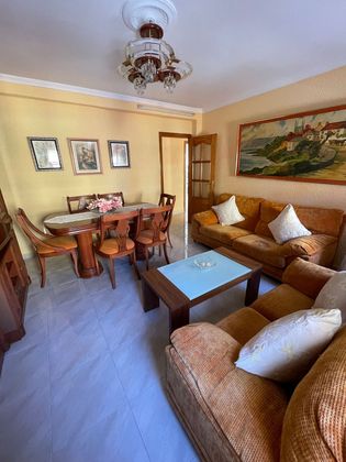 Foto 2 de Pis en venda a calle Covadonga de 2 habitacions i 77 m²