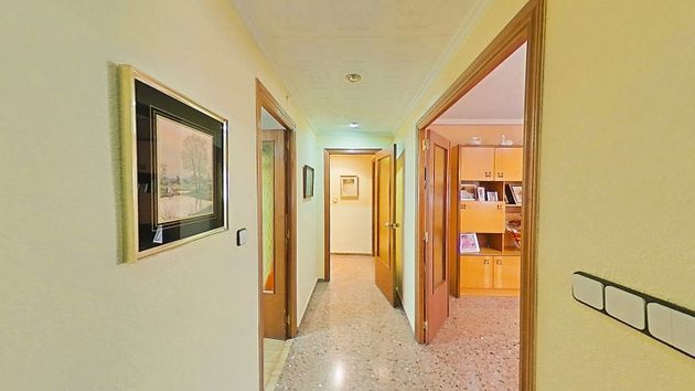 Foto 2 de Piso en venta en Quart de Poblet de 3 habitaciones con balcón y ascensor